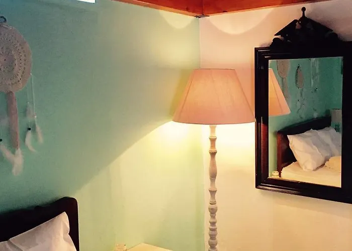 Mariza's Traditional House 1900 * Szoroní