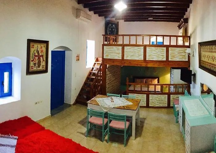 Mariza's Traditional House 1900 *